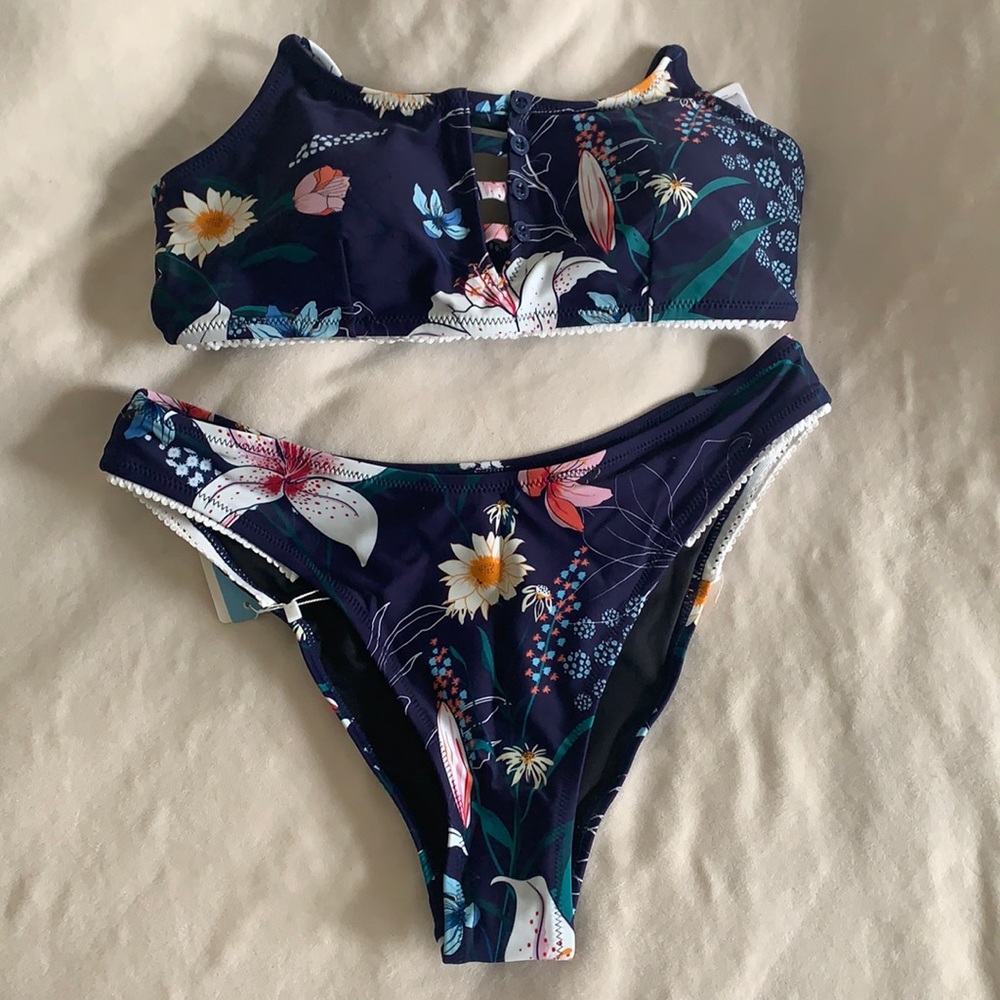 NWT CUPSHE 2 Piece Navy Floral Bikini
